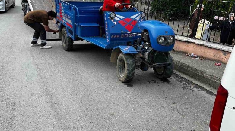 sanayi icinde kuralsiz park eden araclar cekiliyor j98YheWd