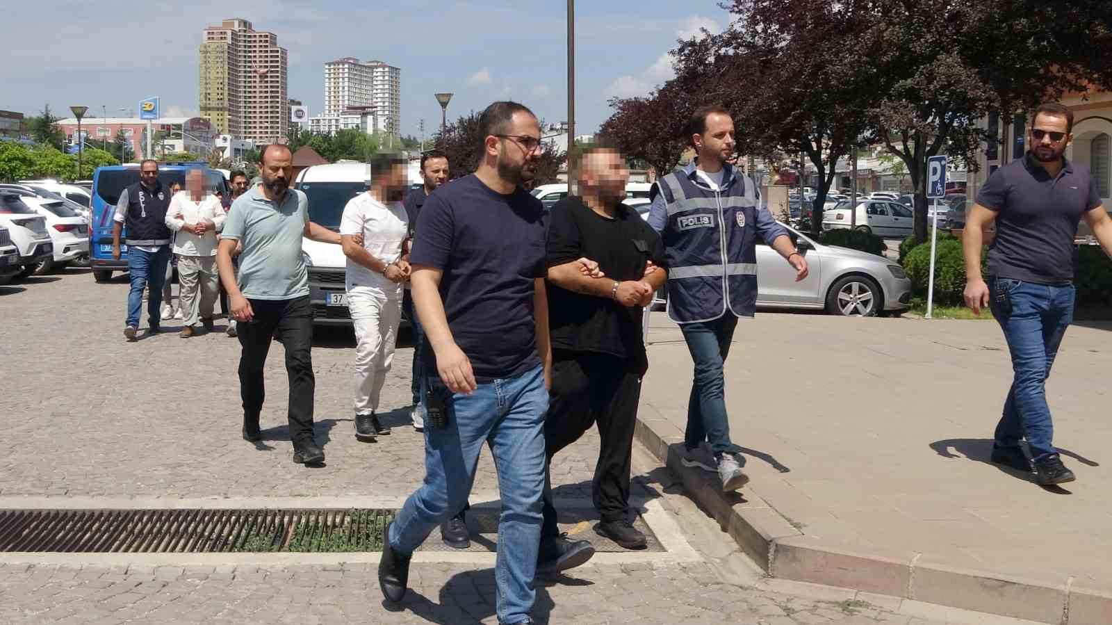 sanayi sitesindeki cinayatin saniklarinin yargilanmasina devam edildi 9twvVfDR