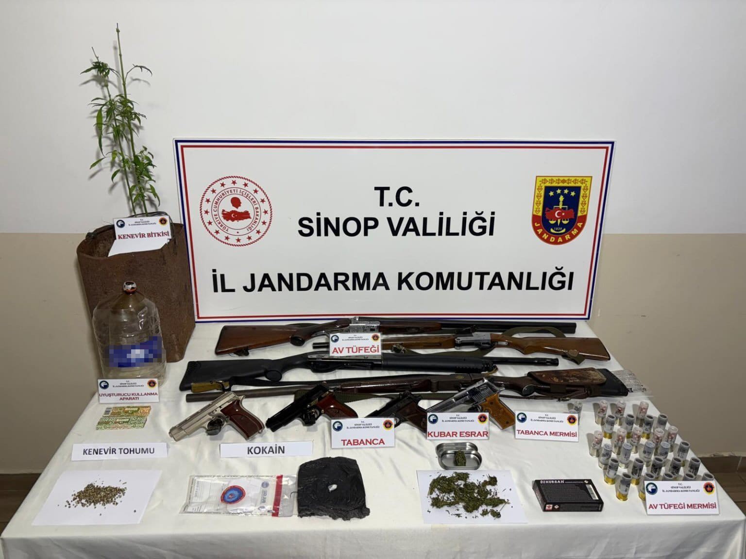 sinopta jandarmadan uyusturucu operasyonu 2 gozalti kzCgUun7
