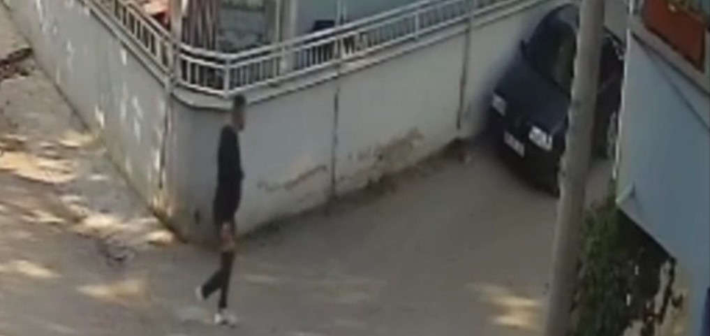 tartistigi kisinin otomobilini atesi veren sahis gozaltina alindi 7ZDtPepO