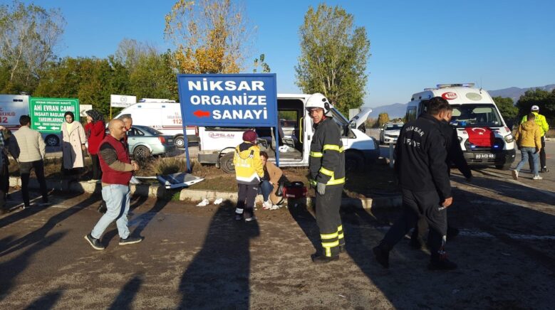 tokatta iki isci servisi carpisti 10 yarali 4iNyB2bc