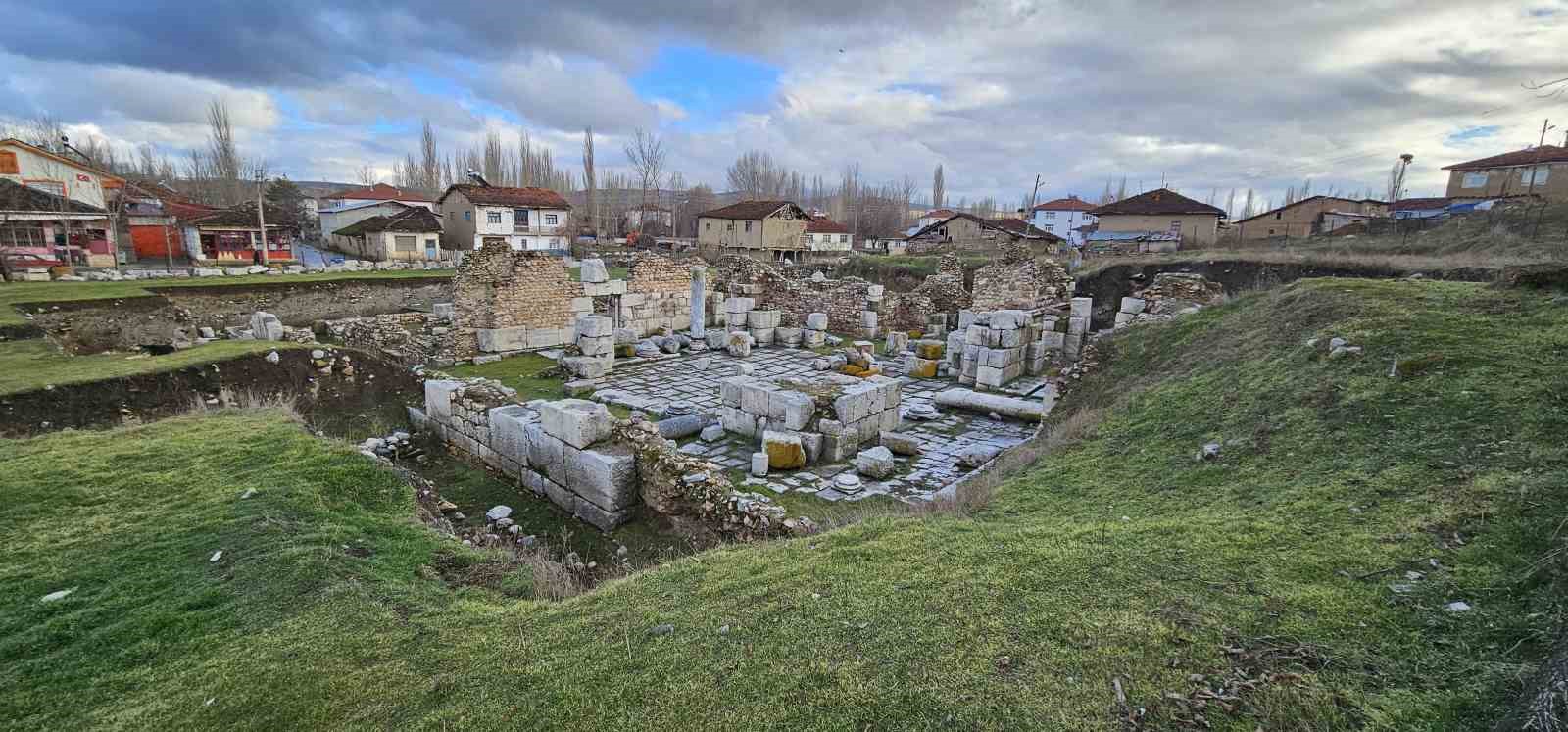 tokattaki termal suyun izleri 2 bin yillik roma hamamini isaret ediyor XdDU433M