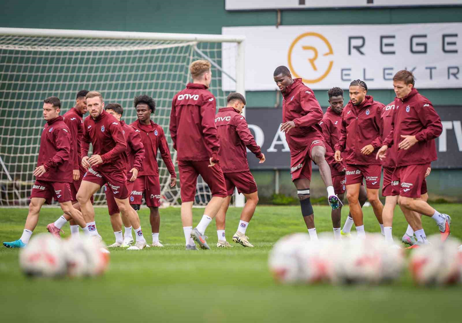 trabzonspor caykur rizespor maci hazirliklarini surdurdu lNOgezjp
