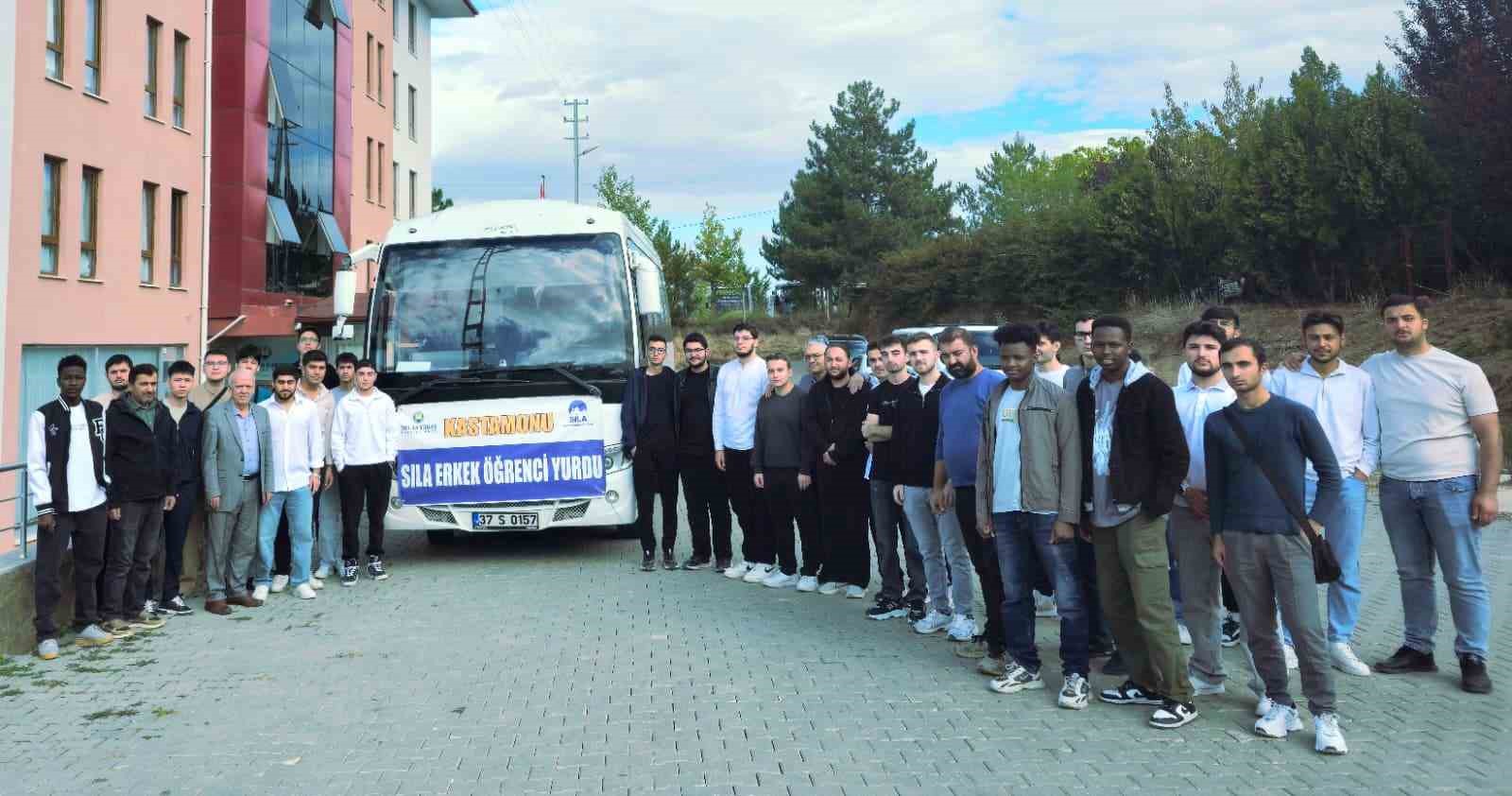 universite ogrencileri kastamonuyu gezdi IgPSaVUM
