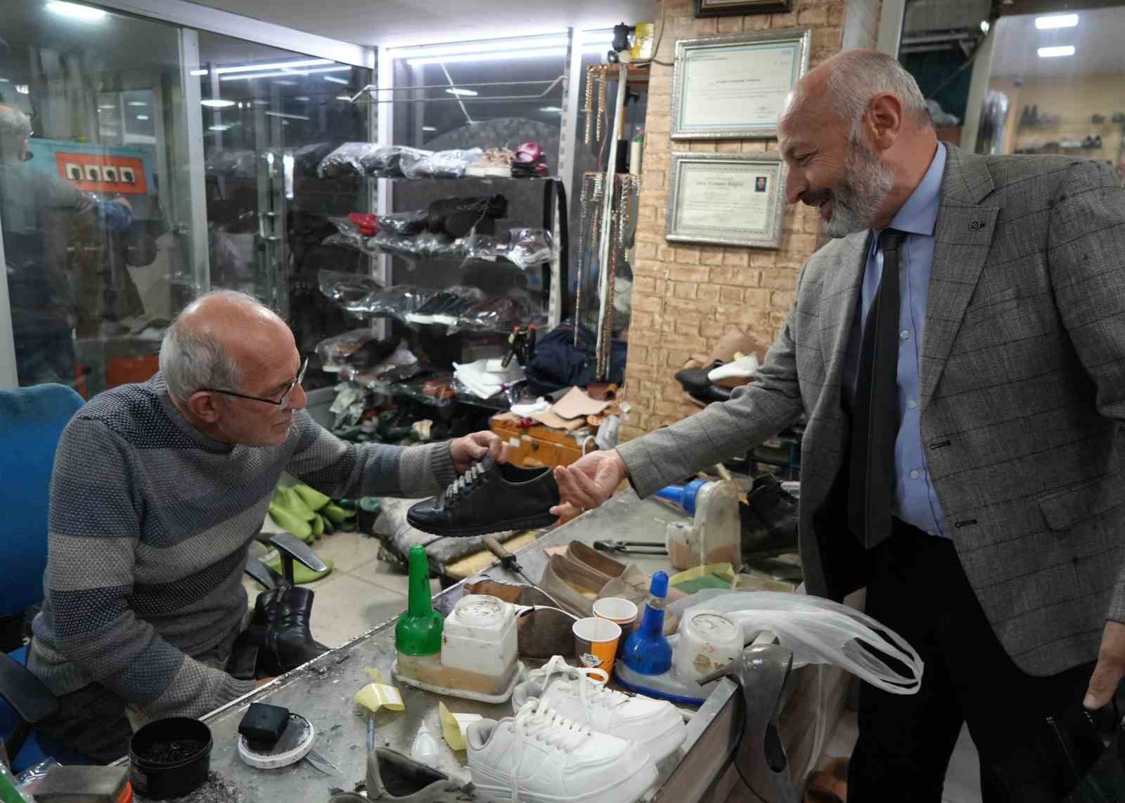 yagislar basladi ayakkabi tamircilerinin yuzu guldu bMCdlzwb