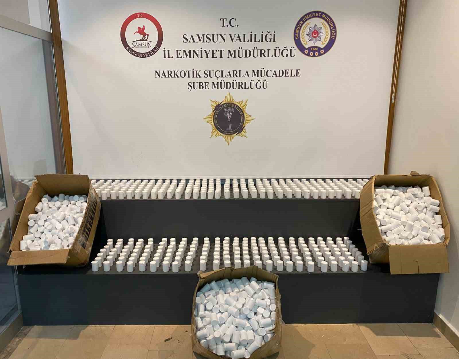 yatak odasina istiflenmis 103 bin adet uyusturucu hap ele gecti rslER96h