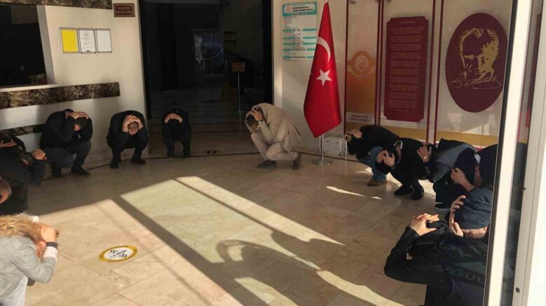 zonguldak ogretmenevinde deprem ve tahliye tatbikati bK7vSCyX