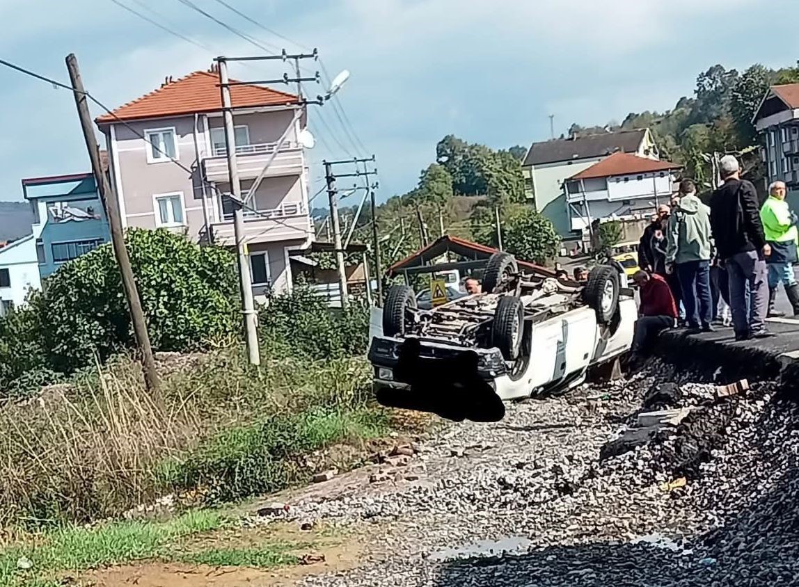 zonguldakta il ozel idare araci bahceye uctu 1 yarali yBXg7KkP