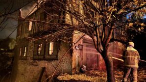 150 yillik tarihi konakta cikan yangin sonduruldu qXPbHHbT