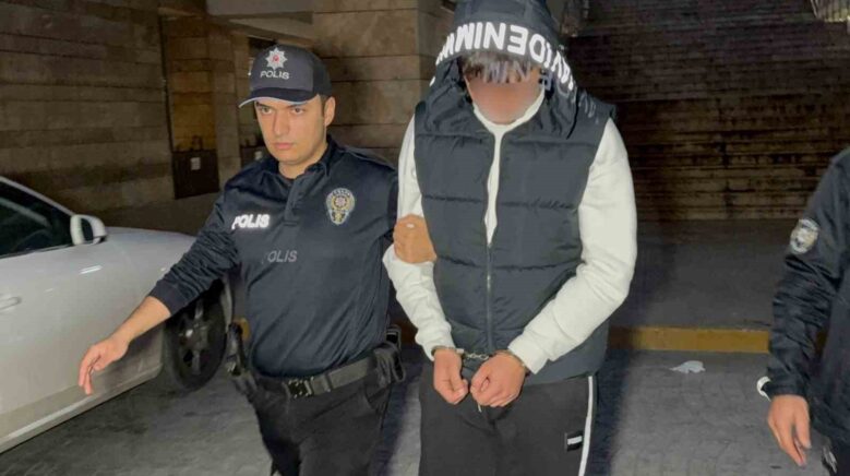 17 yasindaki cocugu tokat attigi gerekcesiyle bicaklayan genc tutuklandi LrGaUu8G