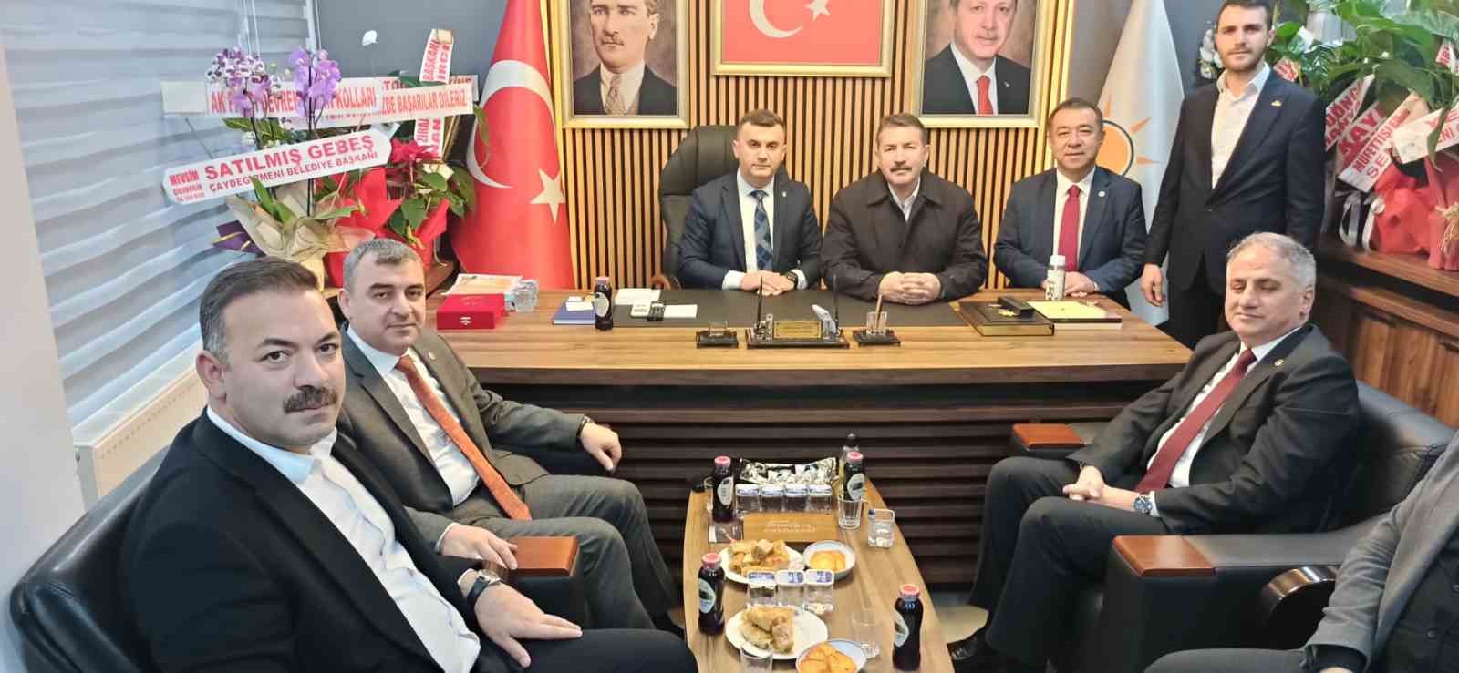ak parti heyetinden ilce baskanligina ziyaret fqLyO4aY