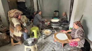 alaplida 500 yillik yufka ekmek gelenegi surduruluyor yJXzT2Pf