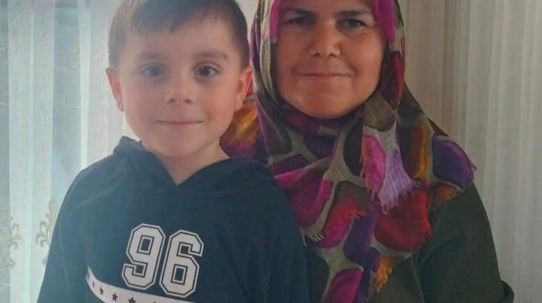 annenin donarak oglunun duserek oldugu uzerinde duruluyor bmWzKq6H