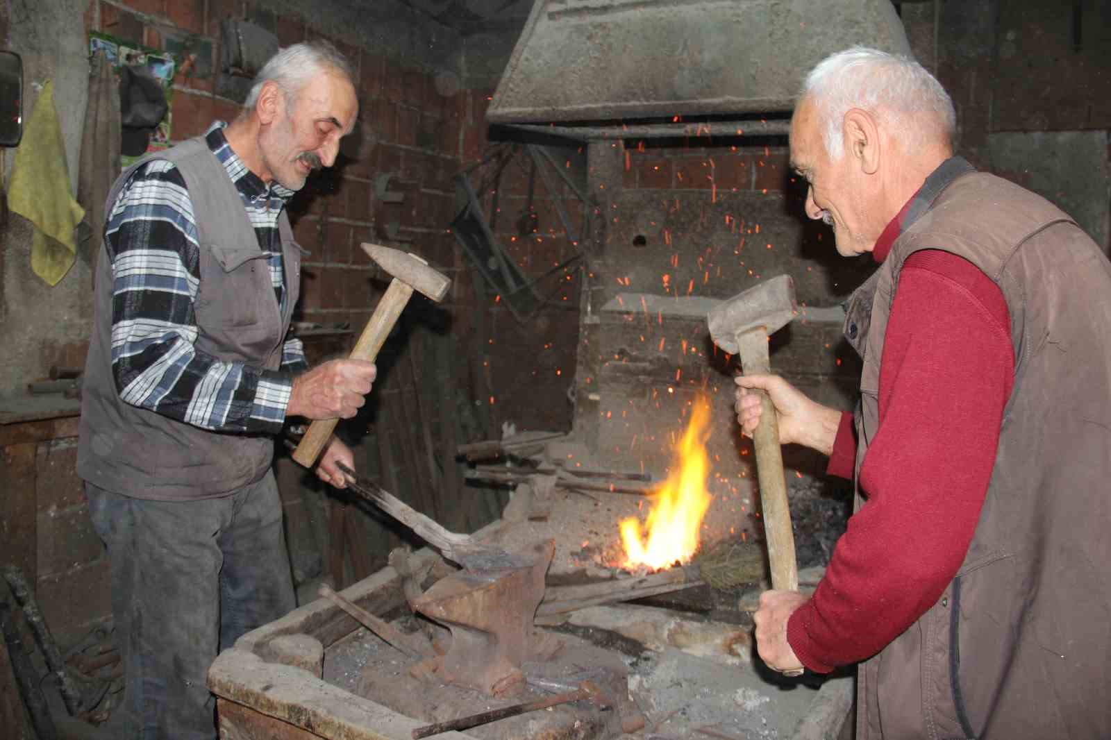 babalarindan kalan ocagi sondurmuyorlar OKywODJV