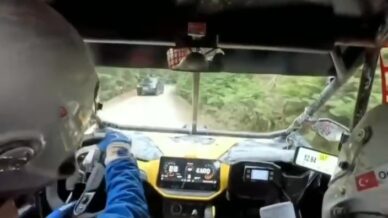 baja yarisinda sivil arac tehlike sacti tecrubeli pilotlar faciayi onledi Tg6DXvC7