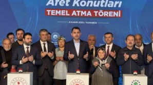 bakan kurum cumhurbaskanimizin liderliginde dunyada esi benzeri gorulmemis bir insa seferberligi yurutuyoruz LrkTnc4t