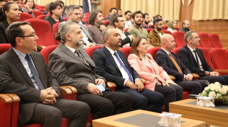 baru yapay zek egitimleriyle dijital donusume katki sunuyor UUqcL22E