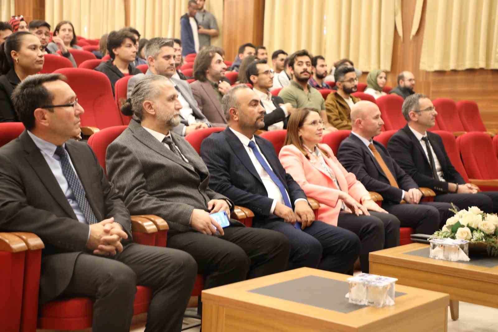 baru yapay zek egitimleriyle dijital donusume katki sunuyor UUqcL22E