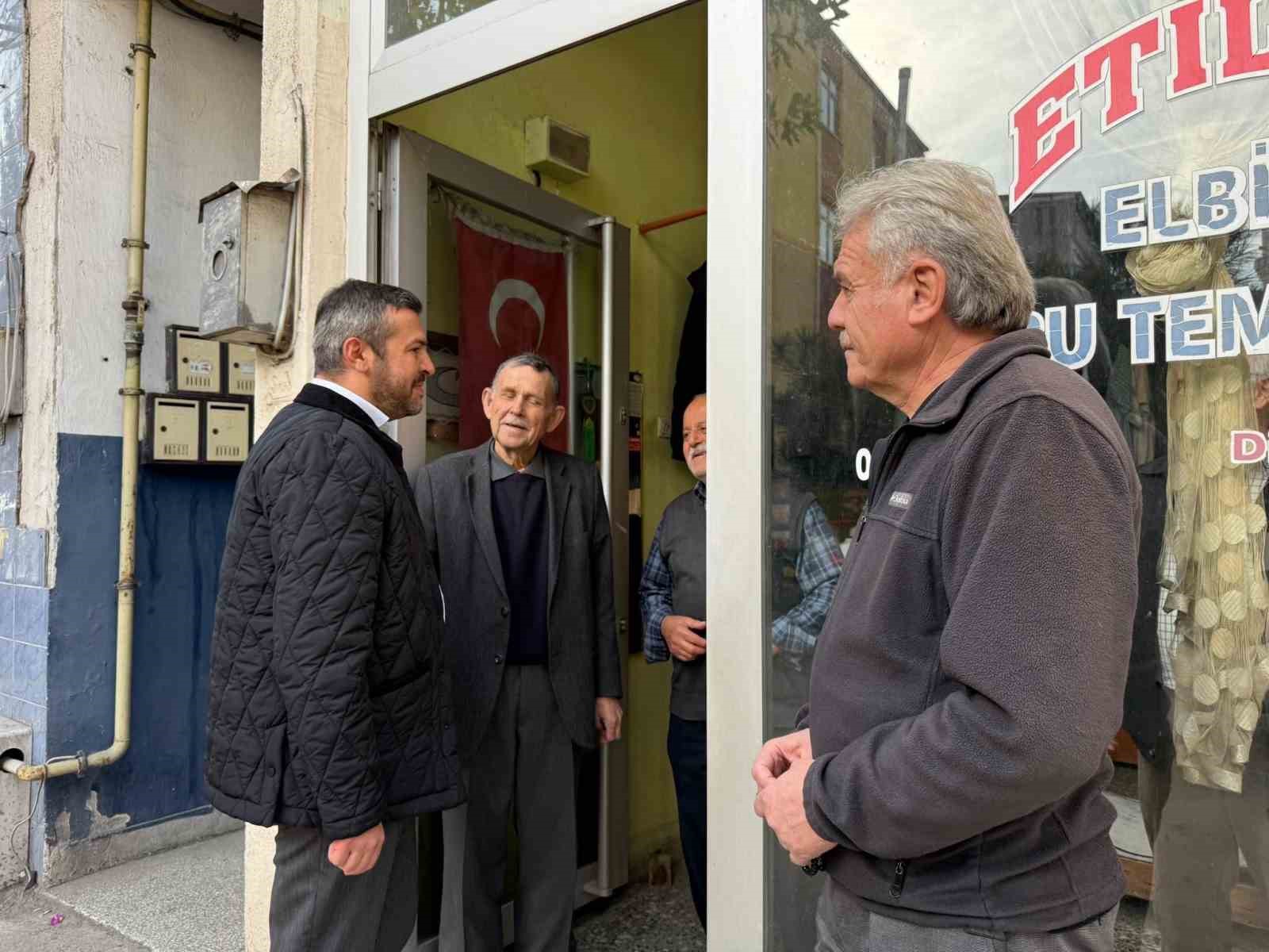 baskan cetinkaya vatandaslarin taleplerini dinliyor 85t8nFpN