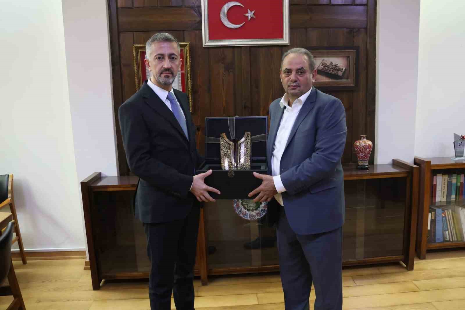 baskan degirmenciden hayirli olsun ziyareti ZB812y4E