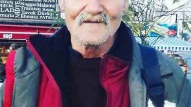 bisikleti ile yolun karsisina gecmekte olan yasli adama otomobil carpti 1 olu Ww8itg3p