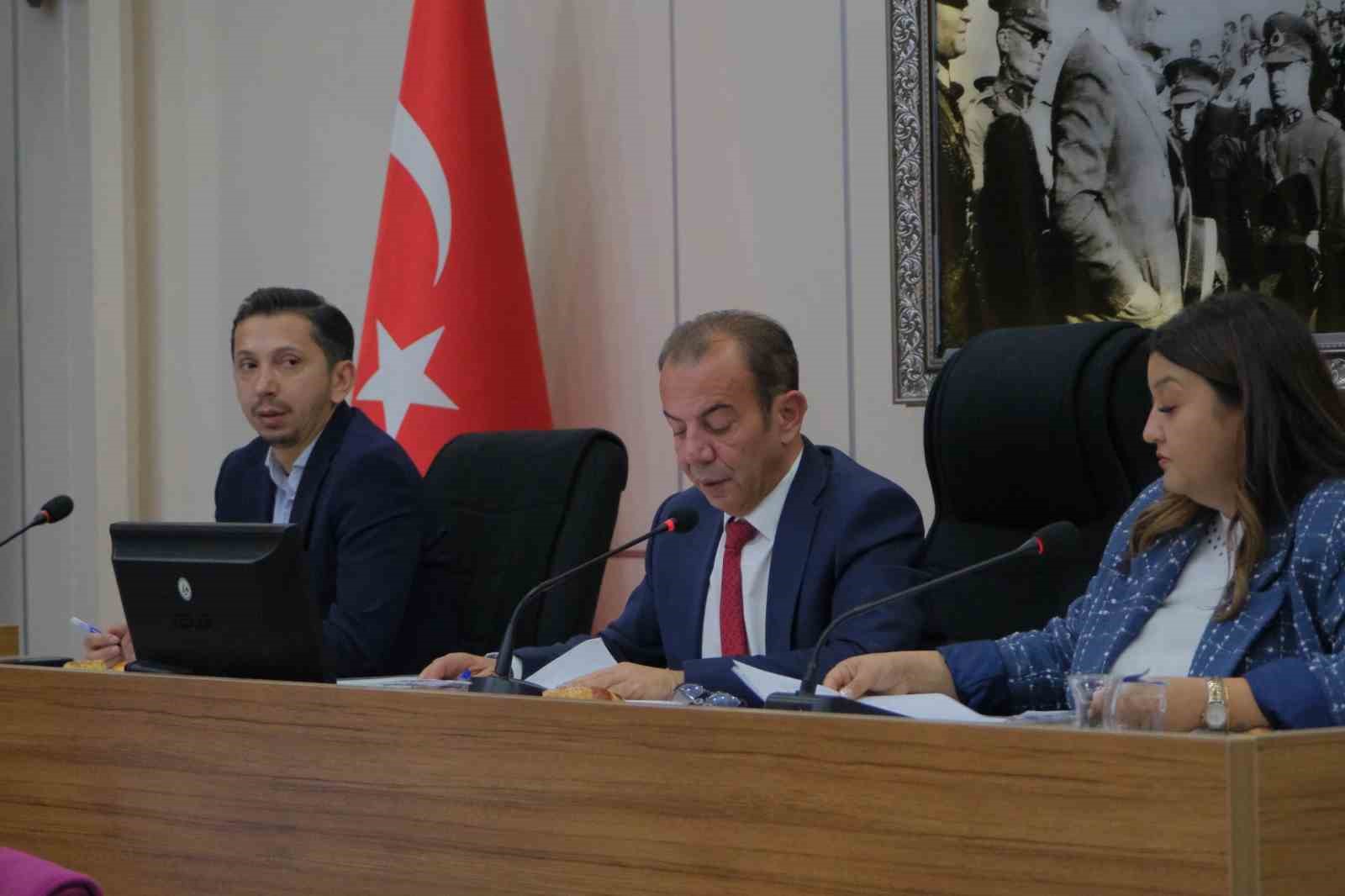 boluda cocuk parklarinda sigara icmek yasaklanacak Oj8Eh1cO
