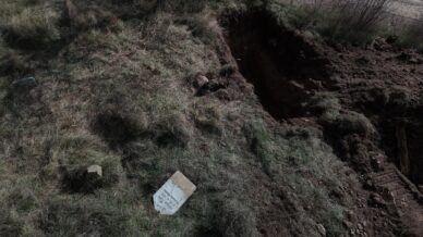 boluda huzunlu mesai 200 mezar sular altinda kalmasin diye naklediliyor NiztG9f8