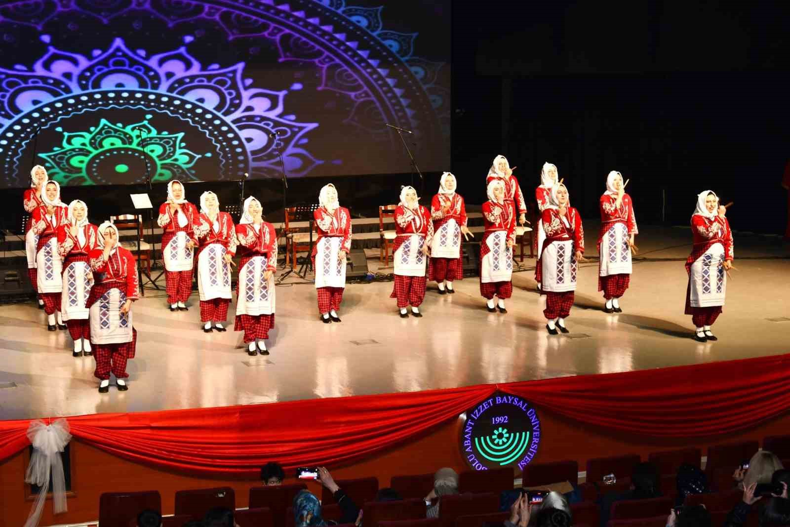 boluda ogretmenlerden unutulmaz kultur ve sanat gecesi VMiqpglQ