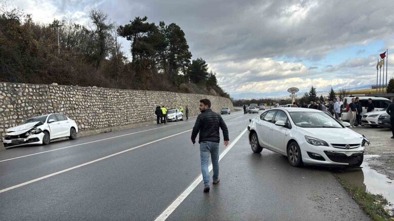 boluda zincirleme kaza 3 yarali 7eVxNlUz