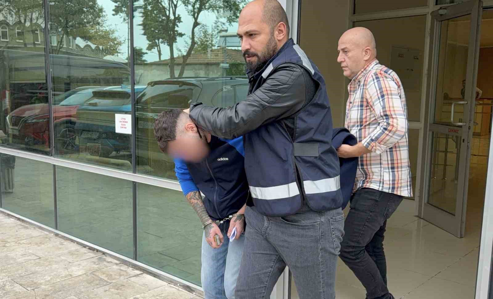 cezaevi ziyaretinden donen arkadasini bicaklayan sahis tutuklandi 699RLZM7