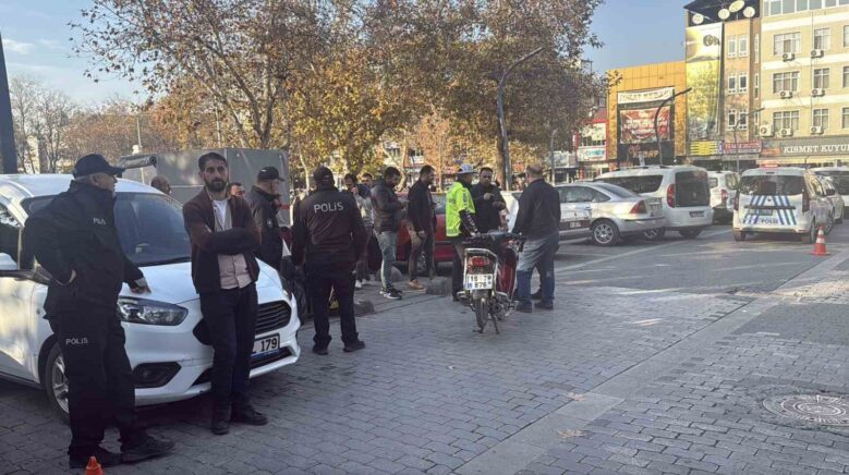 erbaada sahte plaka denetiminde yakayi ele verdi 64 bin tl ceza uygulandi c88q6pkQ