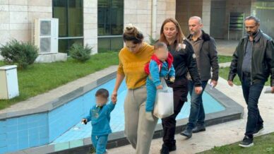 genc kadin hirsizlik amaciyla eve girince tutuklandi ZBpPhEzB