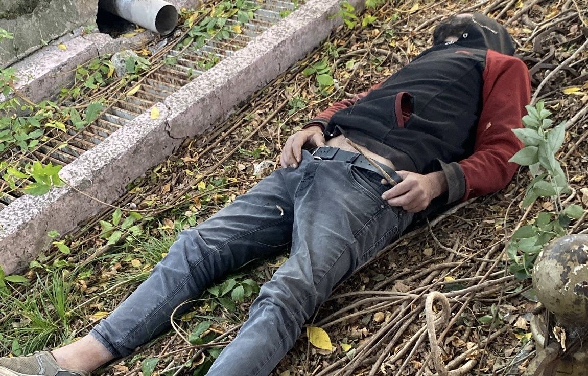 hastane bahcesinde baygin bulunan sahis hayatini kaybetti iJTjMOIO