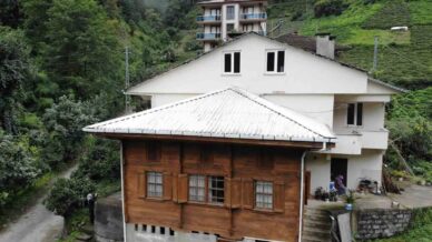 hatirasi var dediler baba evini yikmadan ekleme yaptilar zacRR3Od