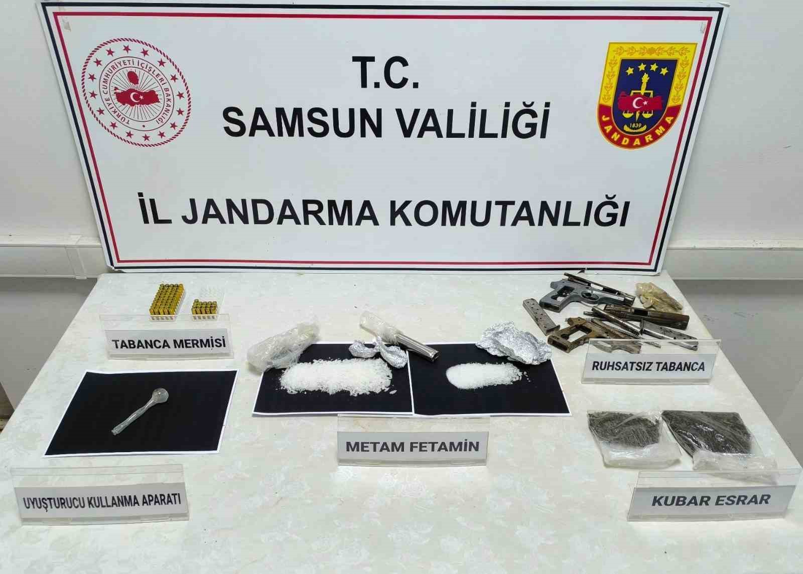jandarmadan uyusturucu operasyonu 1 gozalti hL9hMjvq