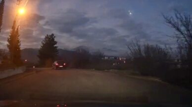 karabukte gokyuzunu bir anda aydinlatan cisim kamerada CPshgOxf