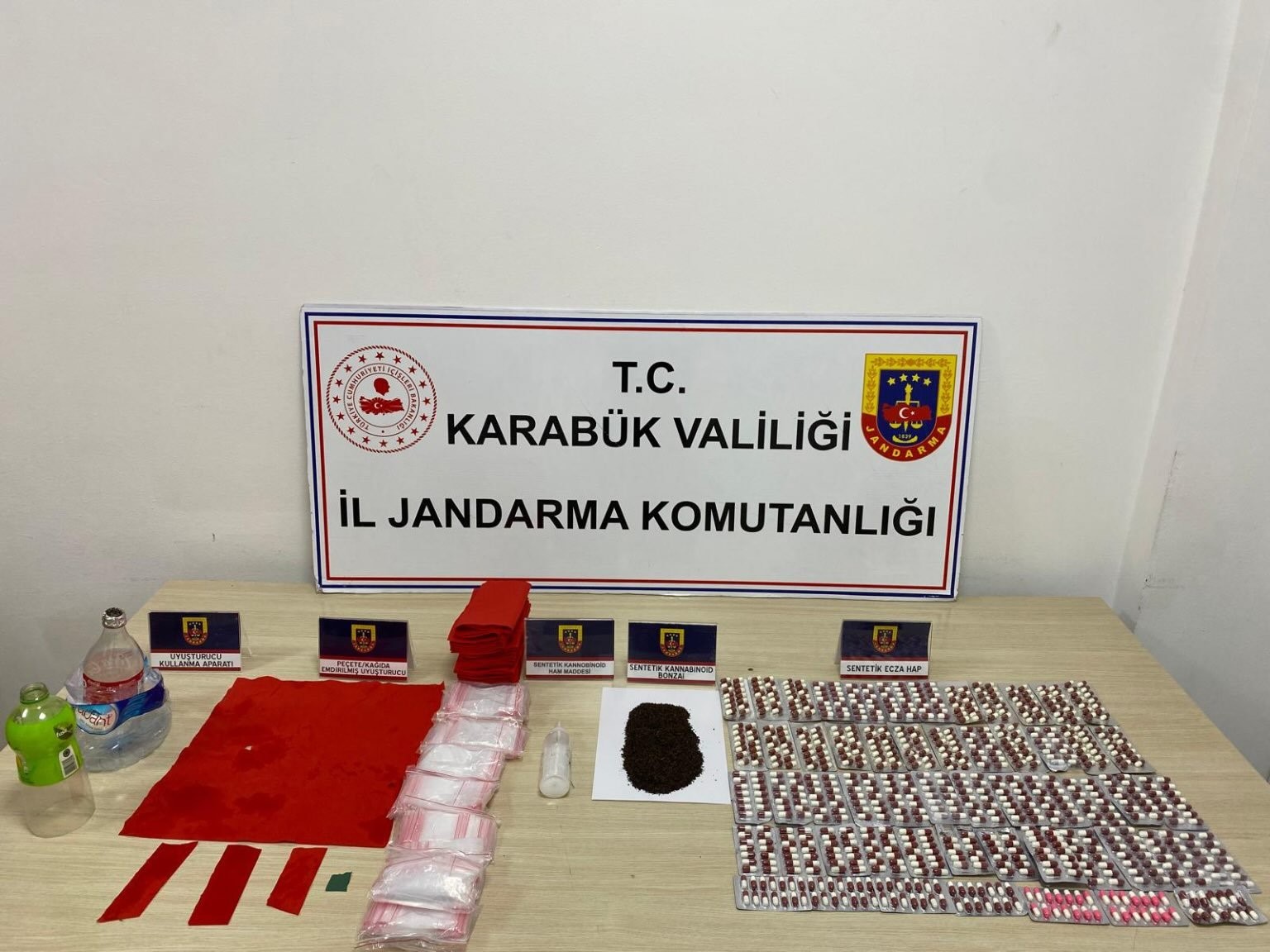 karabukte jandarmadan uyusturucu operasyonu 6 supheli gozaltinda Ndg57ffq