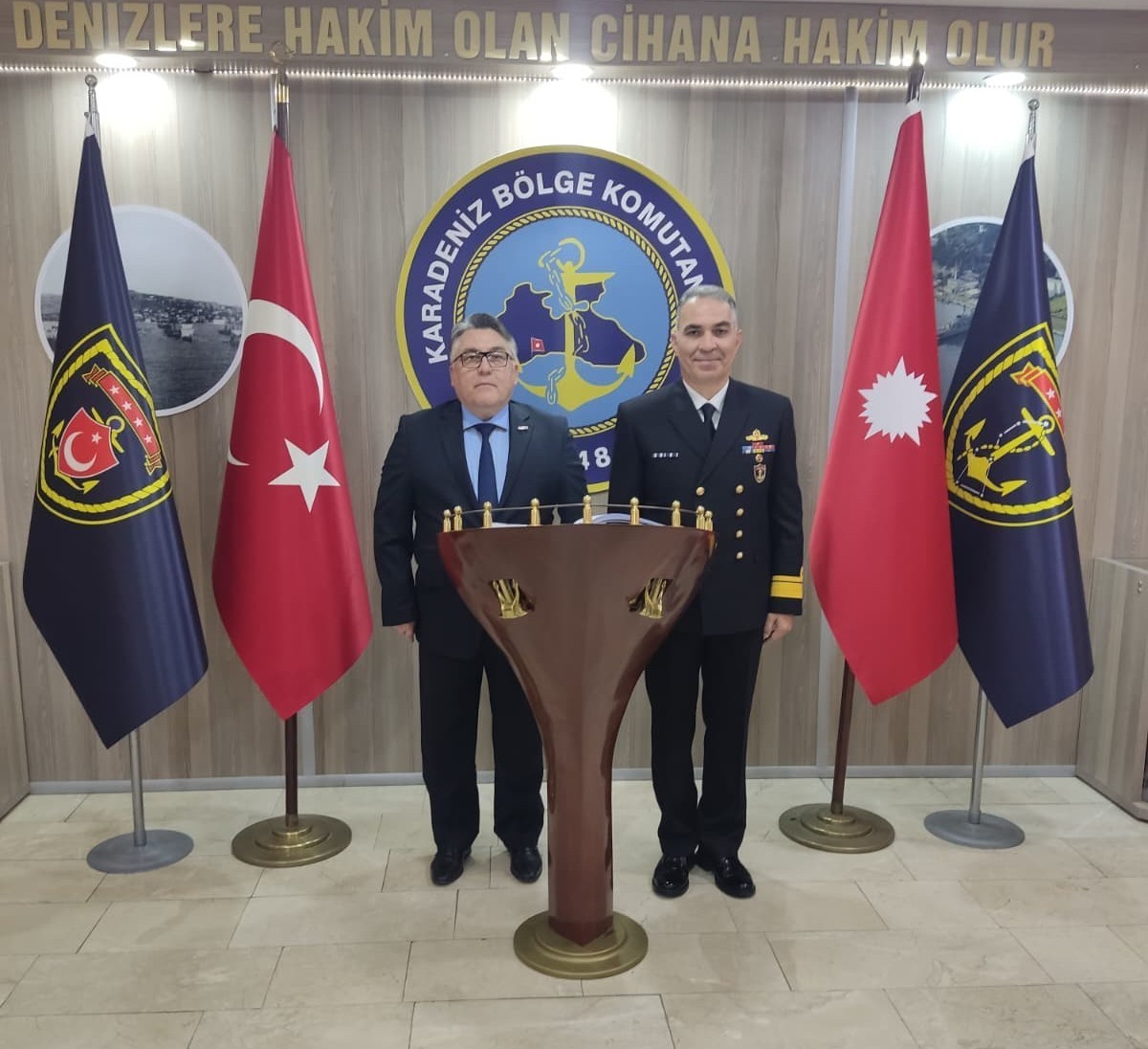 karadeniz bolge komutani korkut rektor ozolceri makaminda kabul etti WDQltRfA
