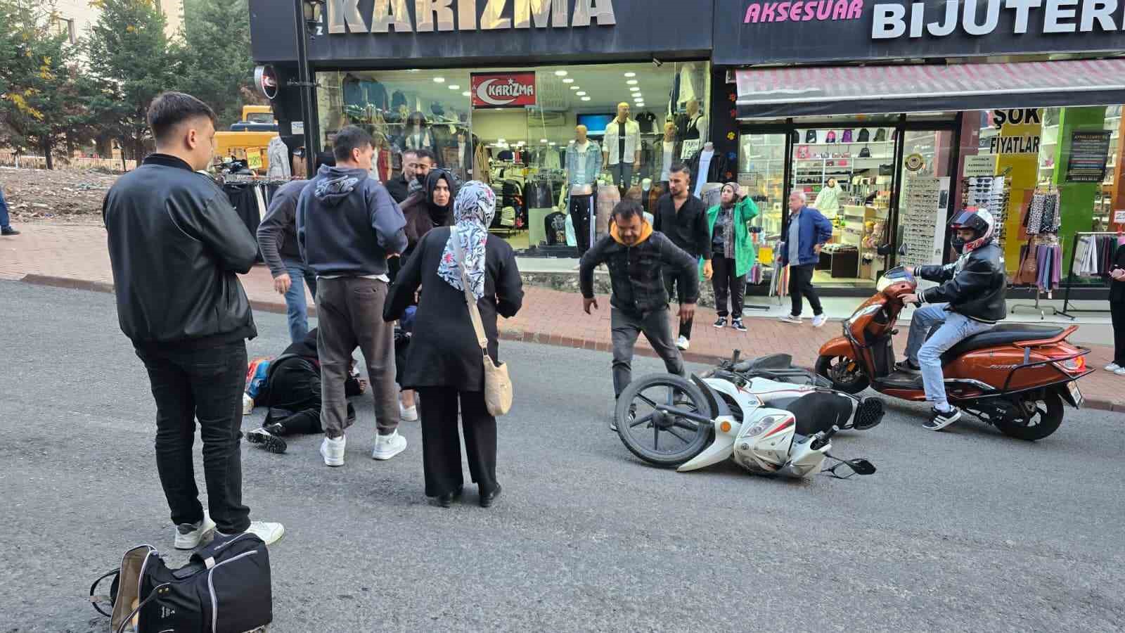 karadeniz ereglide motosiklet yayaya carpti 3 yarali