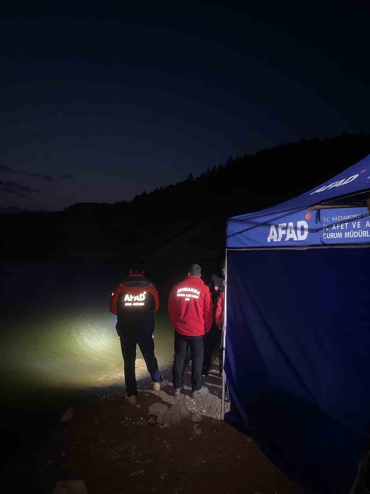 kastamonuda balikcilar barajda erkek cesedi buldu HNOKCUyU