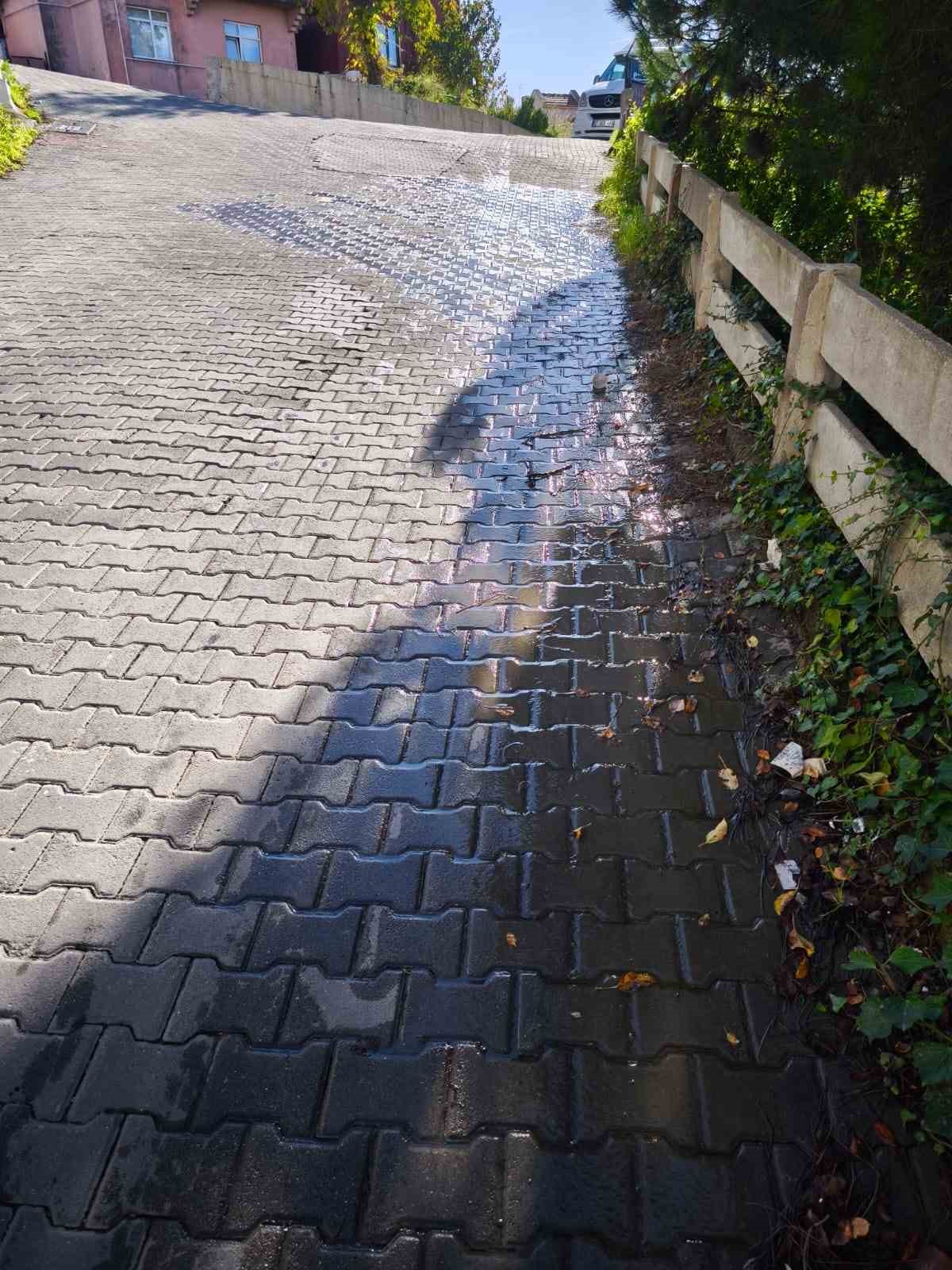 mahallede tonlarca su bosa akti XXWCq9dN