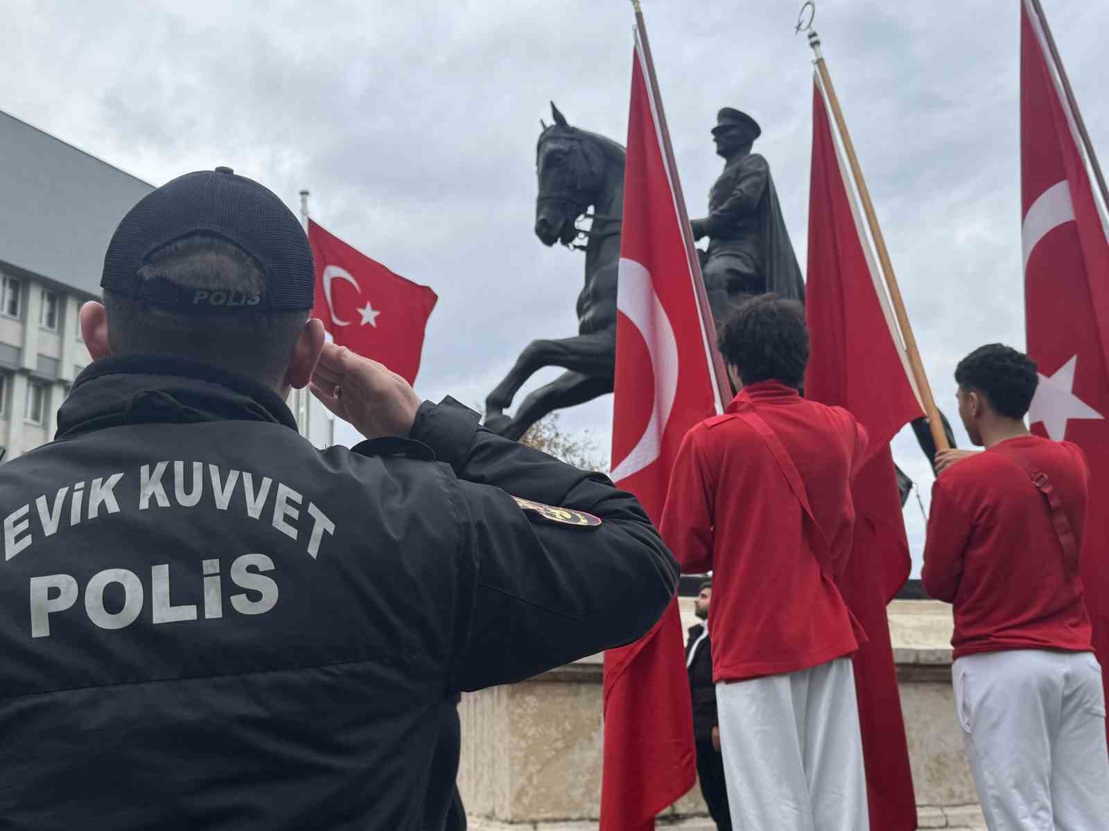 ogretmenler gunu torenle kutlandi 54GdmHwV