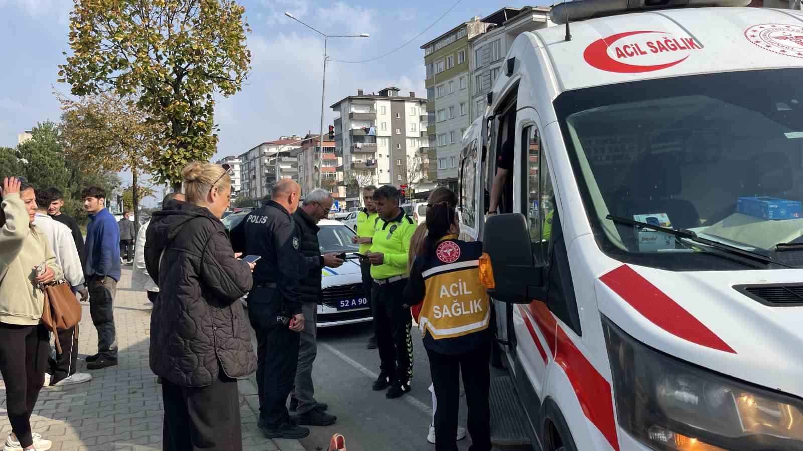 orduda dolmus ciple carpisti 13 yarali taa9KPII