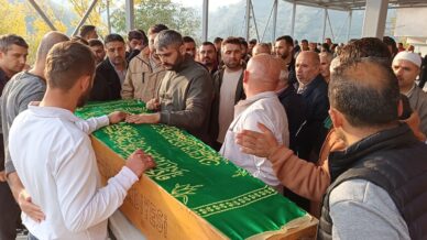 orduda gocuk altinda kalan is makinesi operatoru topraga verildi p8QxsKfQ