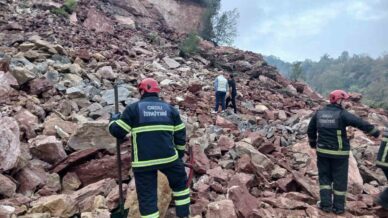 orduda tas ocaginda gocuk 2 kisi enkaz altinda kaldi FwlSSHW7