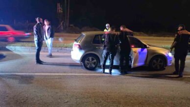 polis kovalamacasiyla yakalanan surucu alkollu cikti d2vXBvk9