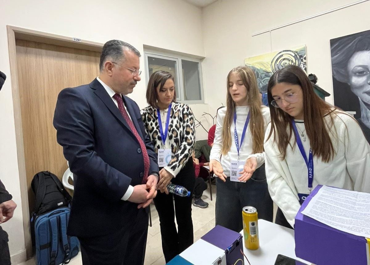 rektor kirisik baru 8 uluslararasi ar ge proje pazari etkinligine katildi qGWWR8tX