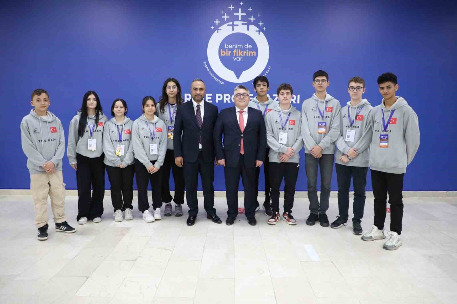rektor ozolcer 8 uluslararasi ar ge proje pazarinin kapanis torenine katildi usPdpTqB