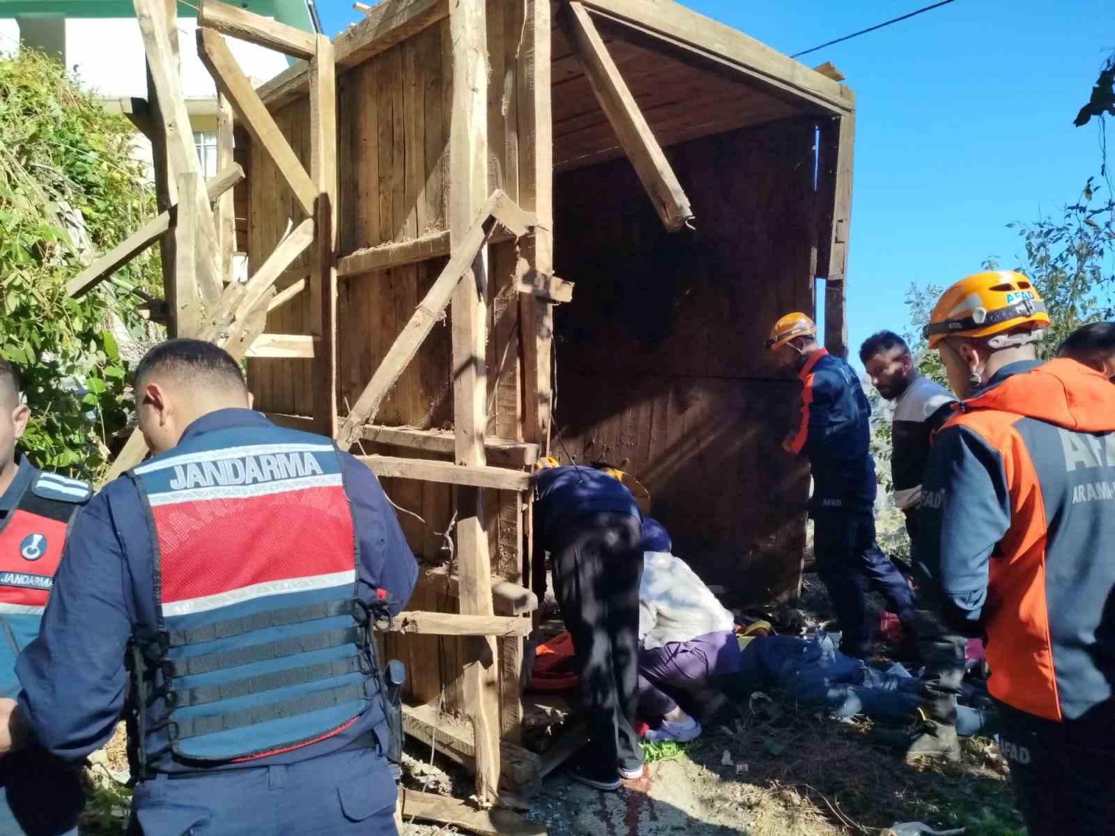 rizede ahsap yapi coktu 1 olu 2 yarali