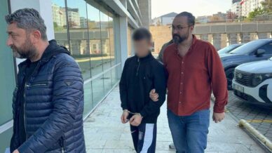 samsunda 18 yasindaki gencin bicaklandigi olayda 2 kisi gozaltina alindi ln16wMxz